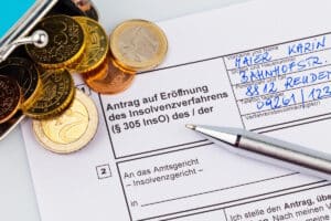 Laut § 305 InsO müssen Sie zusätzlich einen Antrag auf Erteilung der Restschuldbefreiung einreichen.