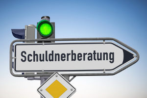 Der Ablauf vom Verbraucherinsolvenzverfahren beginnt immer mit der Schuldnerberatung. Diese bescheinigt das Scheitern der außergerichtlichen Einigung.