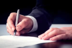 Lassen Sie sich von der Bank schriftlich bestätigen, dass Sie wegen der Corona-Pandemie Ihre Kreditzahlungen aufschieben dürfen.