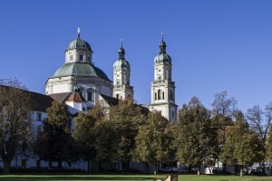 Die Diakonie bietet in Kempten eine kostenlose Schuldnerberatung an.