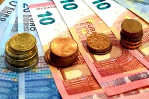 Den Dispokredit im Januar nutzen zu können, ist zwar praktisch, wegen anfallender Zinsen aber auch teuer.