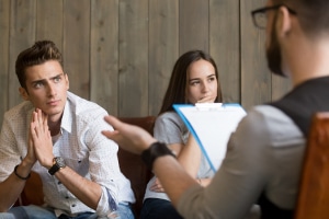 Führt die Inanspruchnahme der Elternzeit während der Wohnlverhaltensphase zur Versagung der Restschuldbefreiung? 