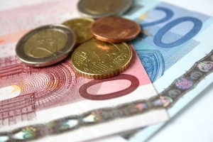 Der Grund, warum Jugendliche Handy-Schulden haben, liegt meist in einer unwirtschaftlichen Haushaltsführung. Ein geringer Lohn spielt auch eine Rolle.