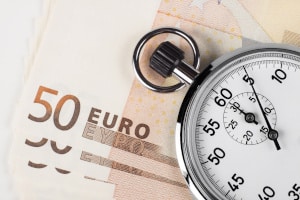 Kontoführungsgebühren: Wann diese fällig werden, legt jede Bank selbst fest.