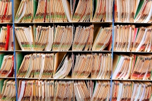Schuldenfrei in 3 Jahren und trotzdem negativer SCHUFA-Eintrag? Kritiker fordern eine Löschung der Daten nach 1 Jahr.