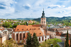 Mithilfe einer Schuldnerberatung in Baden-Baden werden Sie Ihr Schuldenproblem wieder los.