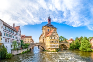 Die Schuldnerberatung in Bamberg unterstützt Sie auf dem Weg in die Schuldenfreiheit.