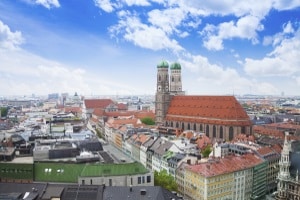 Bei steigenden Mietpreisen und immer verführerischeren Kreditangeboten sammelt sich schnell ein Schuldenberg an. Die Schuldnerberatung in München hilft.