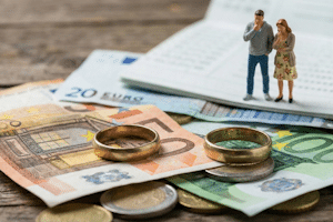 Schuldnerberatung: Müssen Rentner für die Schulden des Ehegatten haften?