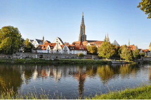 Wer keinen Überblick mehr über seine Einnahmen und Ausgaben hat, sollte Kontakt zu einer Schuldnerberatung in Ulm aufnehmen.