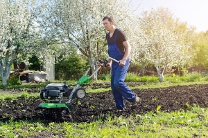 Geklagt hatte ein während der Arbeit verunglückter Arbeitnehmer aus dem EU Ausland. Mit Hartz IV wollte er sein Einkommen aufstocken.
