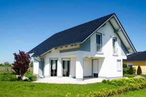 Was ist Bausparen? Es ist eine Mischung aus Sparplan und Baukredit.